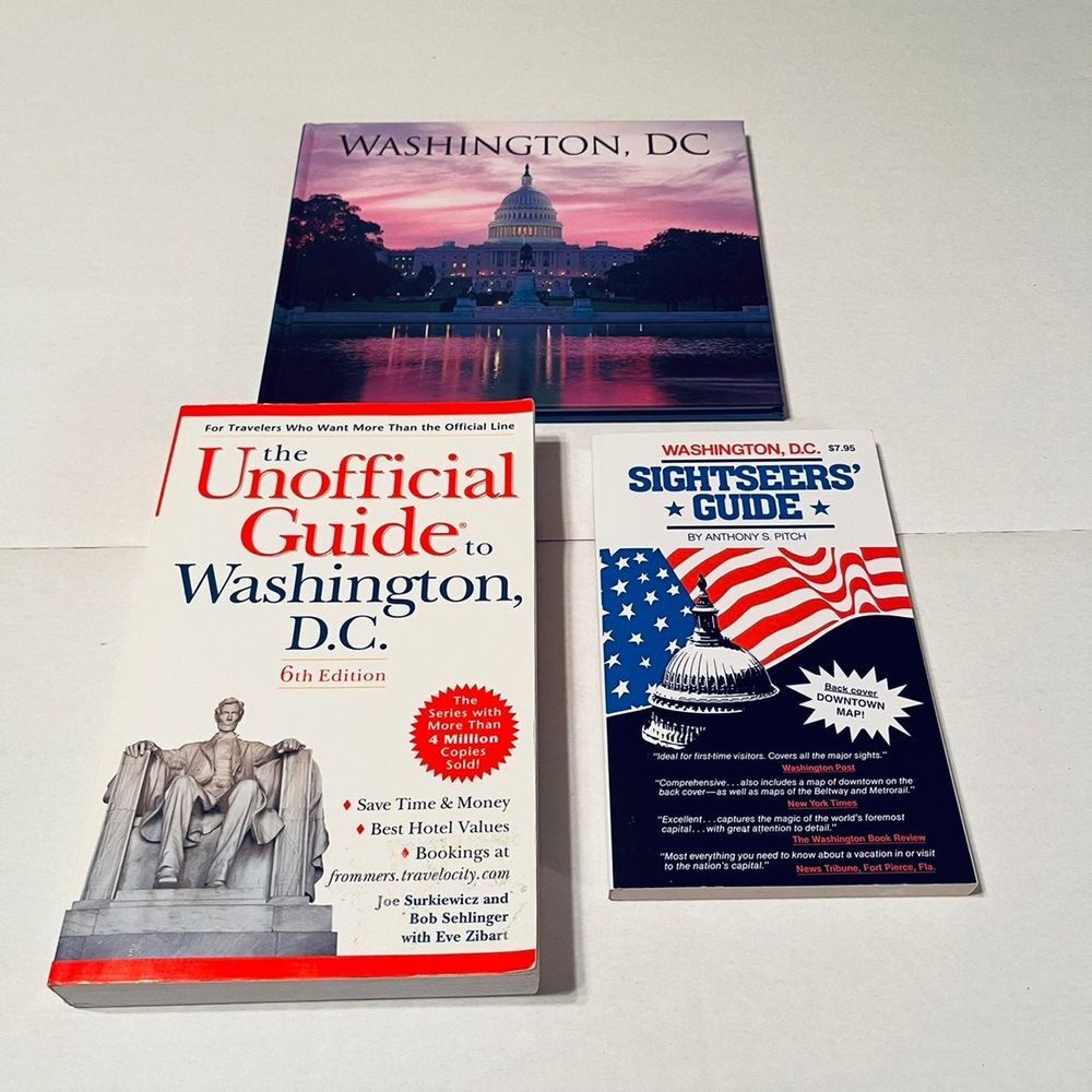 WASHINGTON, D.C. BOOK BUNDLE OF THREE (3) TRAVEL BOOKS.
